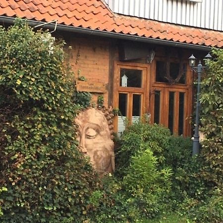 Grosse Hobbithoehle Mit Gemeinschaftsgarten Neustadt am Rübenberge Extérieur photo
