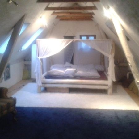 Grosse Hobbithoehle Mit Gemeinschaftsgarten Neustadt am Rübenberge Extérieur photo